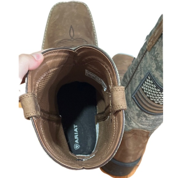 Ariat Men’s Distressed Camo Sport Patriot Weatern Boots- Broad Square Toe - Picture 5 of 6